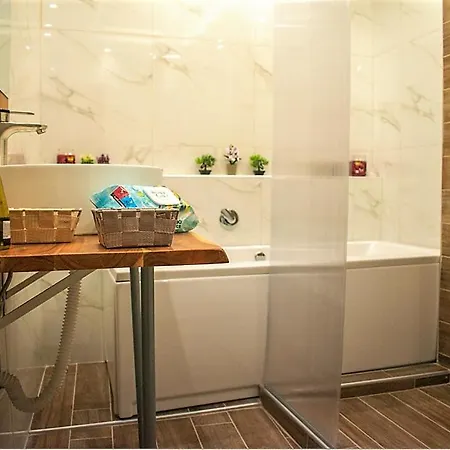 Ayasofia Jakuzzi 2 Bedrooms Balcony アパート
